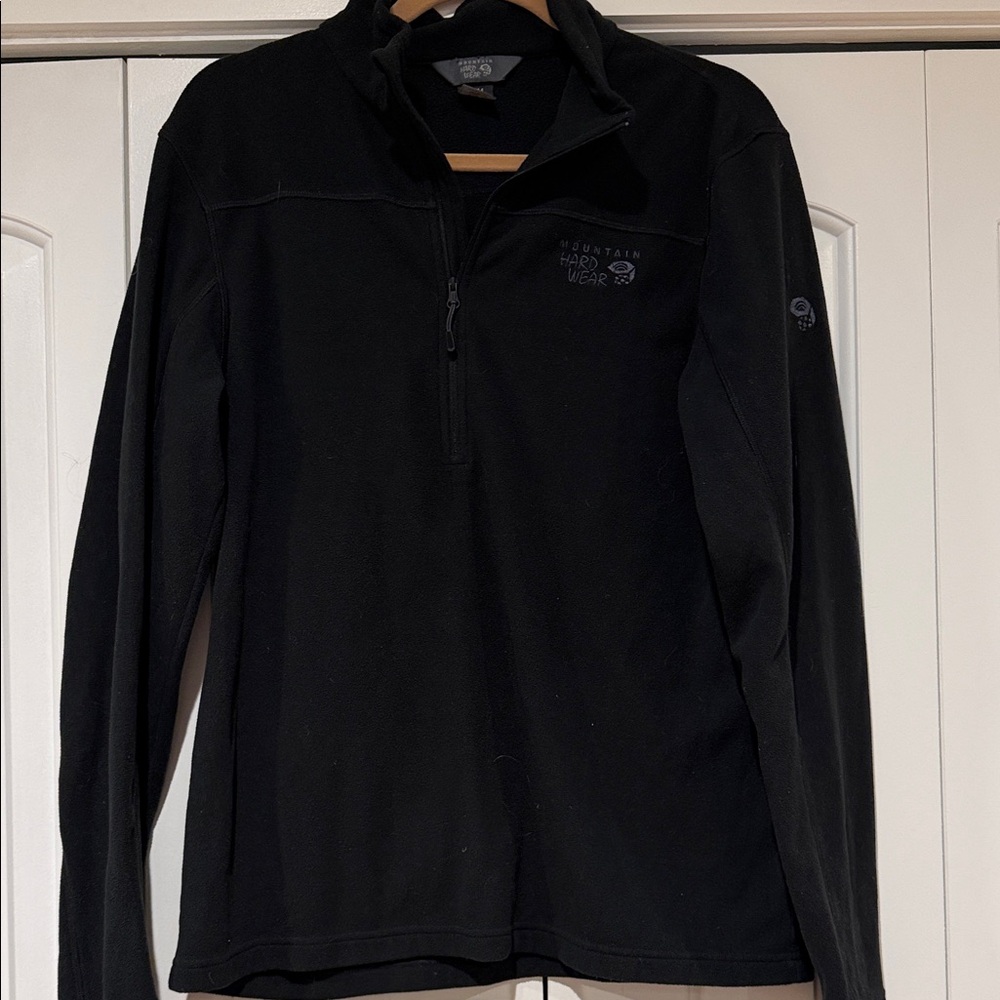 Mountain Hardwear men’s Black Quarter-Zip Pullover‎ medium